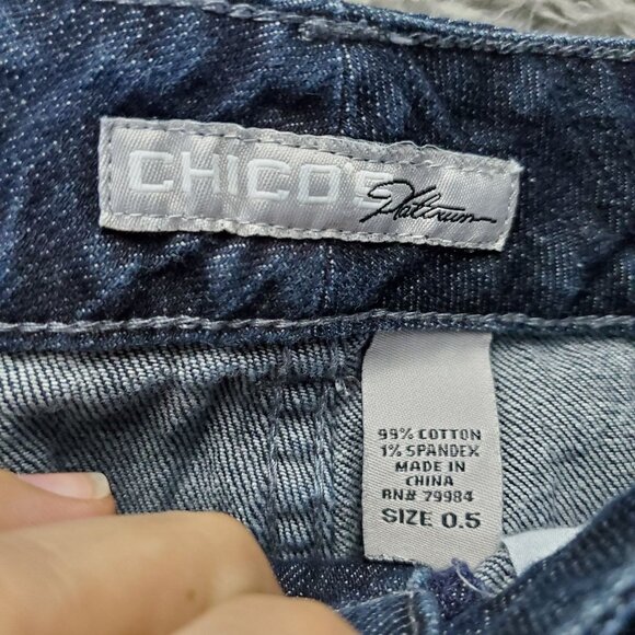 Chicos Jeans Womens .5 US 6 Blue Sandra Crop Denim Slim Fit Stretch - Picture 2 of 13